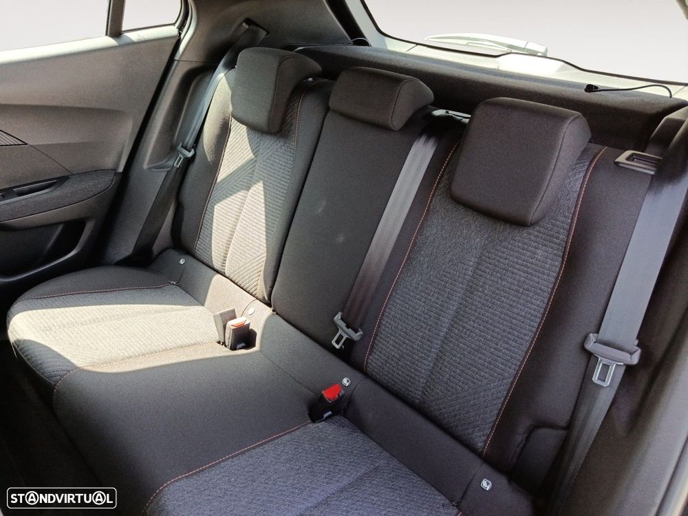 Peugeot 2008 1.2 PureTech Style - 13