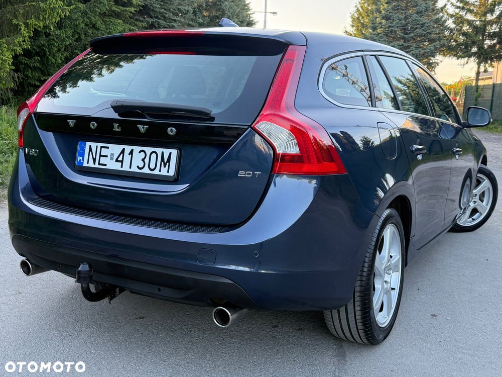 Volvo V60 2.0T - 4