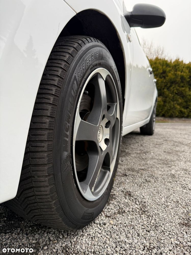 Hyundai i30 1.4 Edition Plus - 23