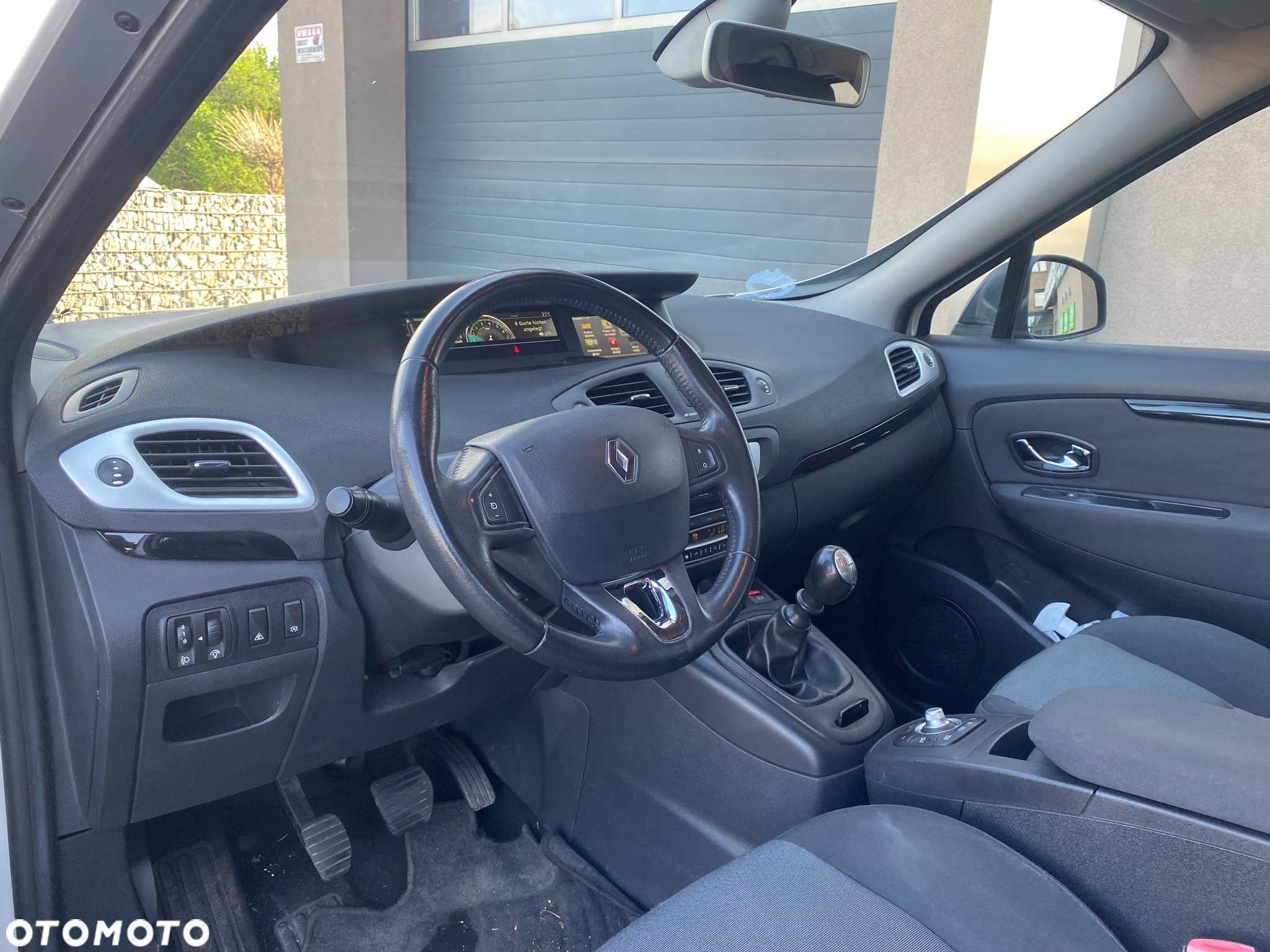 Renault Grand Scenic - 13
