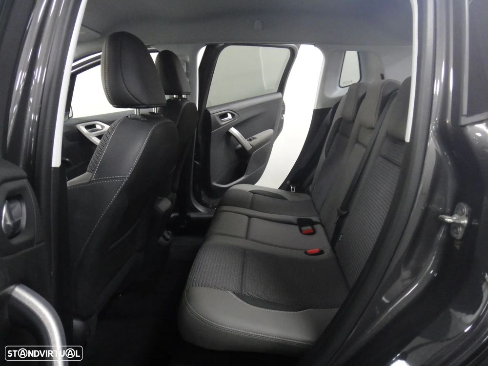 Peugeot 2008 PureTech 110 Stop&Start EAT6 Allure — fotografia 13