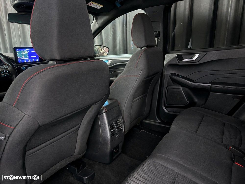 Ford Kuga 1.5 EcoBoost ST-Line - 29