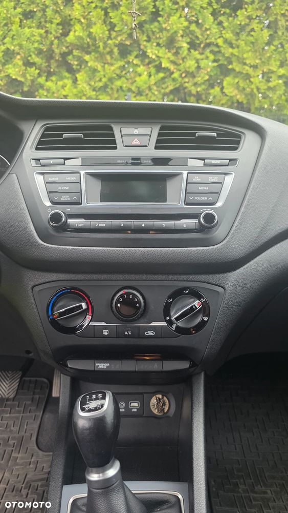Hyundai i20 - 16