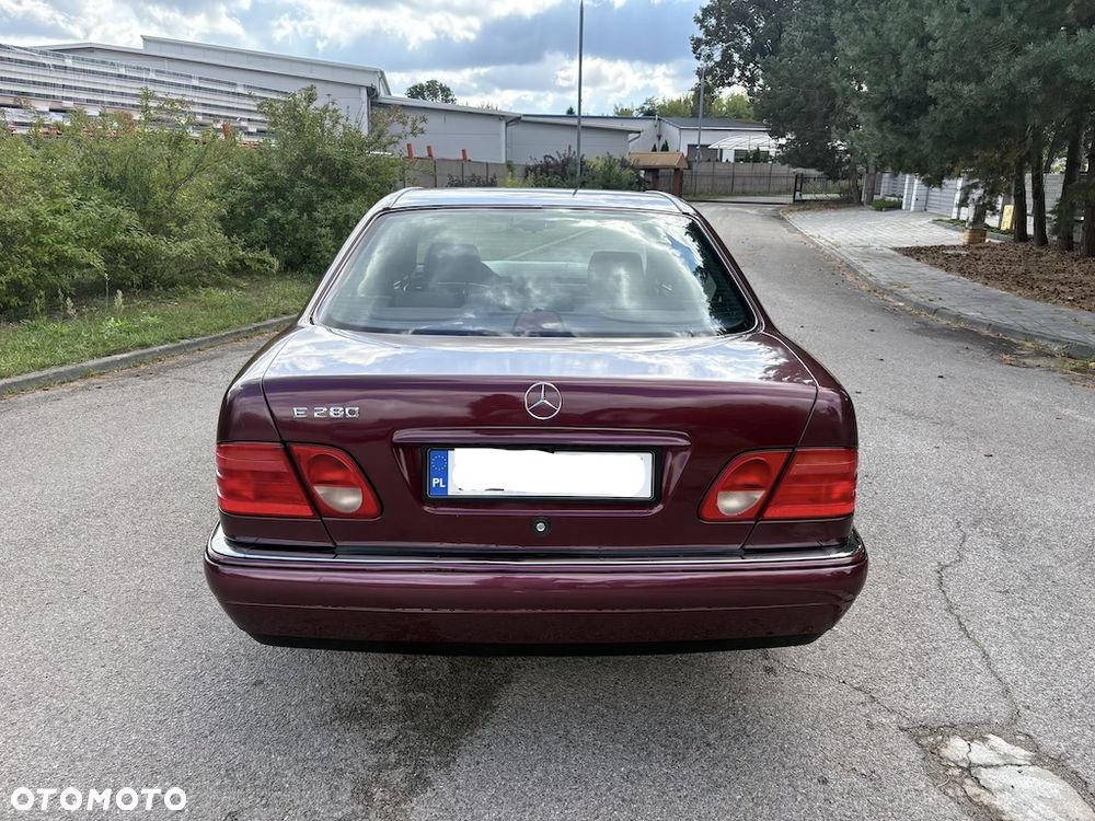 Mercedes-Benz Klasa E - 11