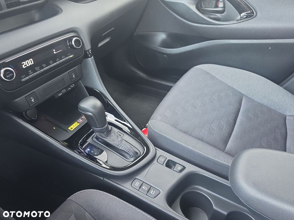 Toyota Yaris Hybrid 1.5 Style - 20