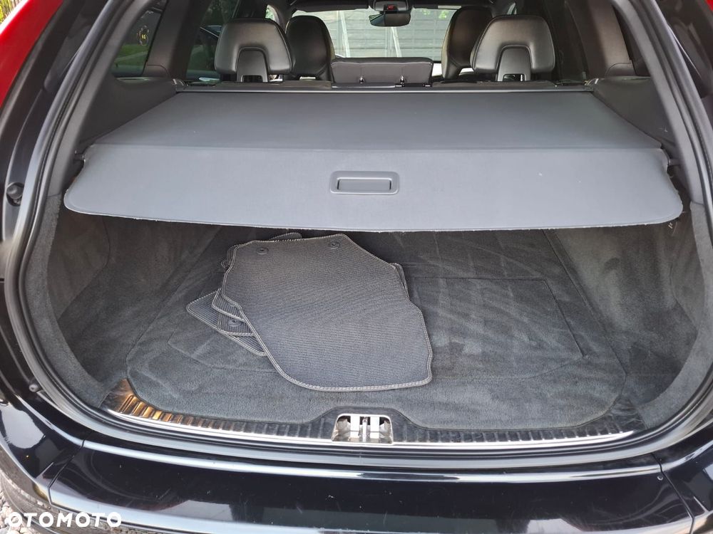 Volvo XC 60 D4 Drive-E R-Design Momentum - 16