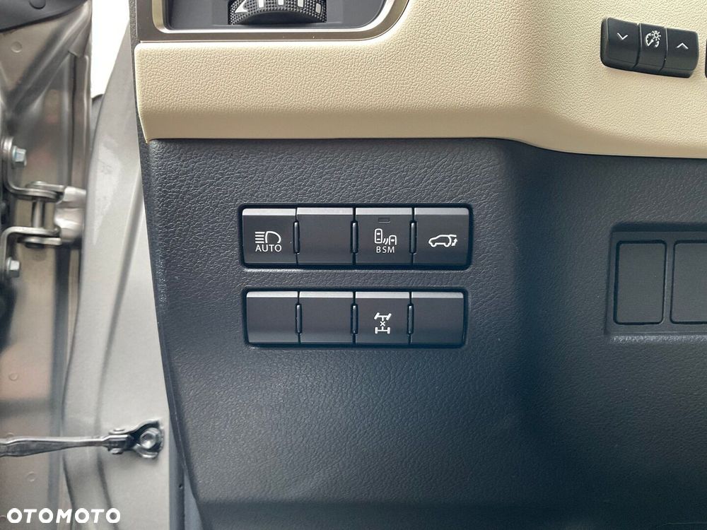 Lexus NX 300 F Impression AWD - 21