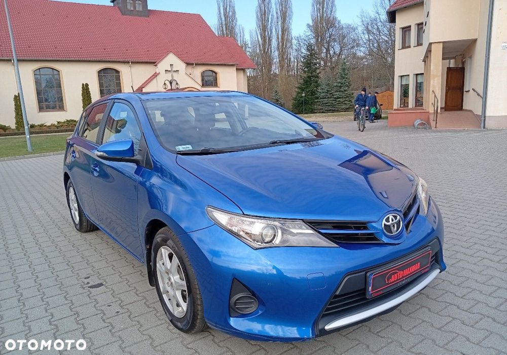 Toyota Auris - 1