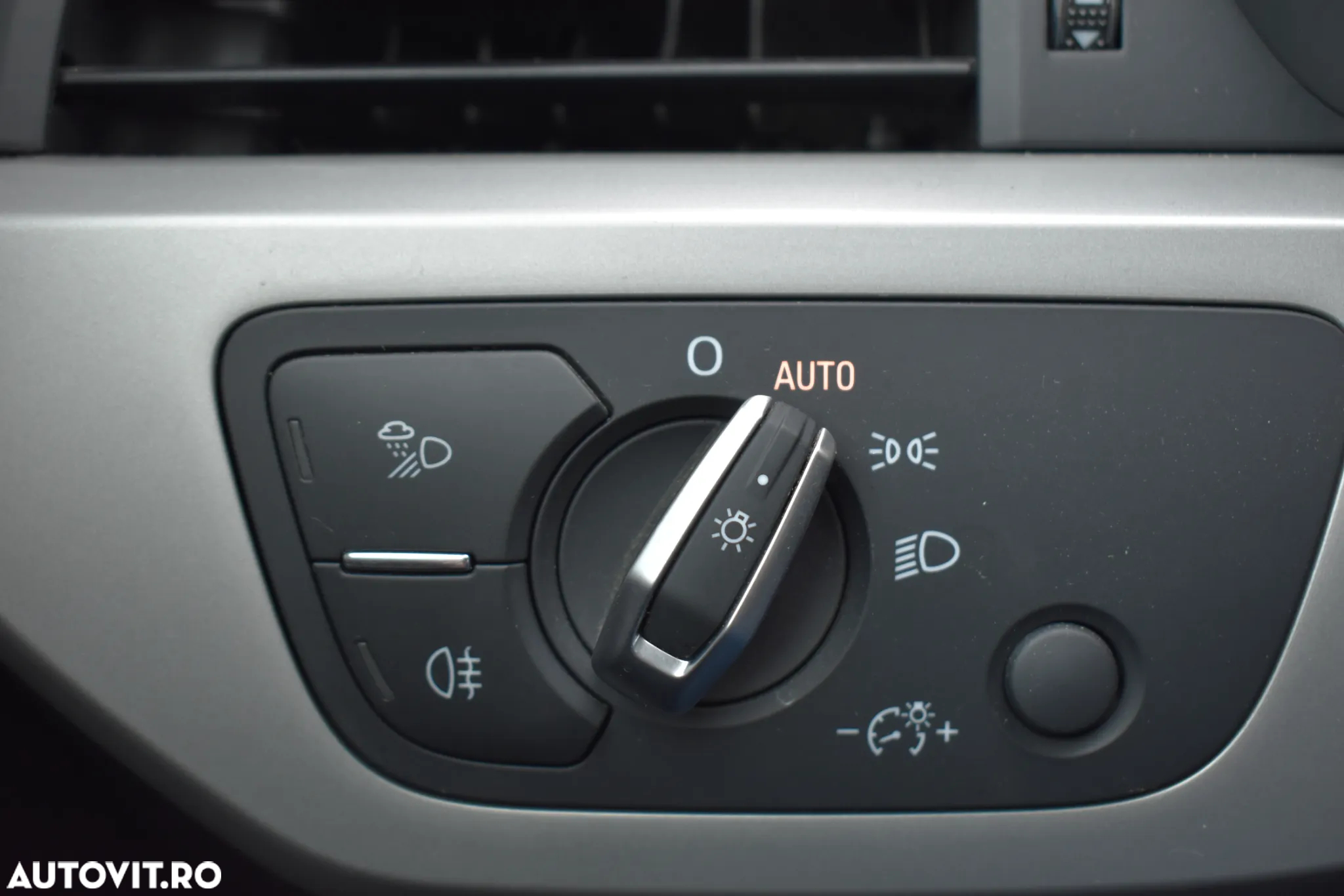 Audi A4 35 TDI S tronic MHEV Basic - 13