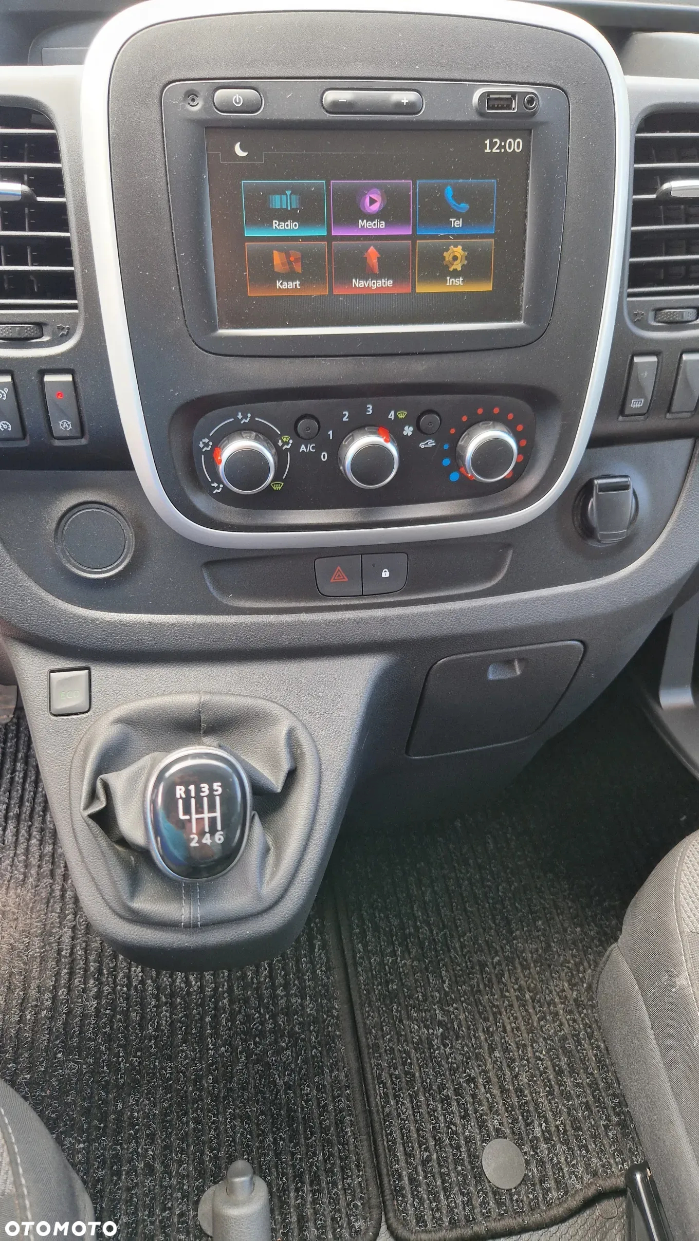 Renault Trafic - 25