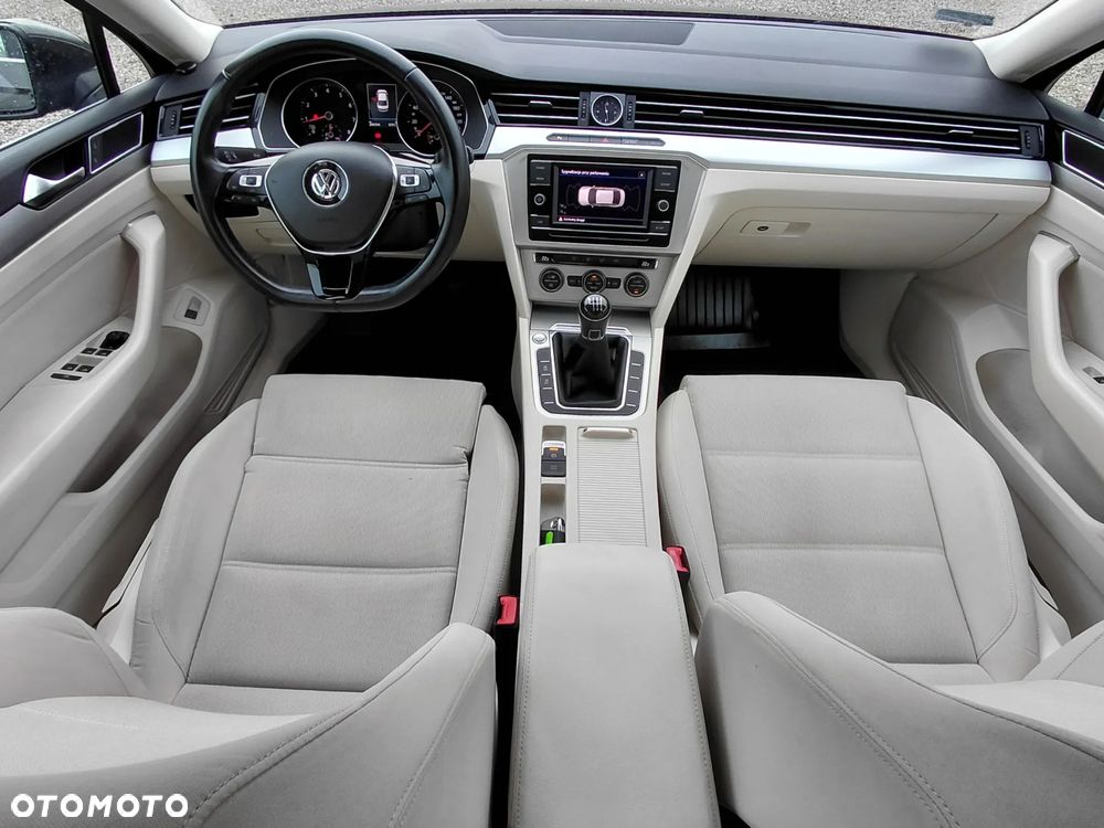Volkswagen Passat 1.8 TSI BMT Comfortline - 7