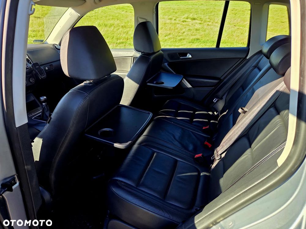 Volkswagen Tiguan - 10