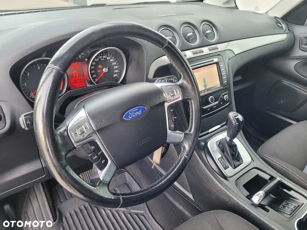 Ford Galaxy 2.0 TDCi DPF Business Edition - 22