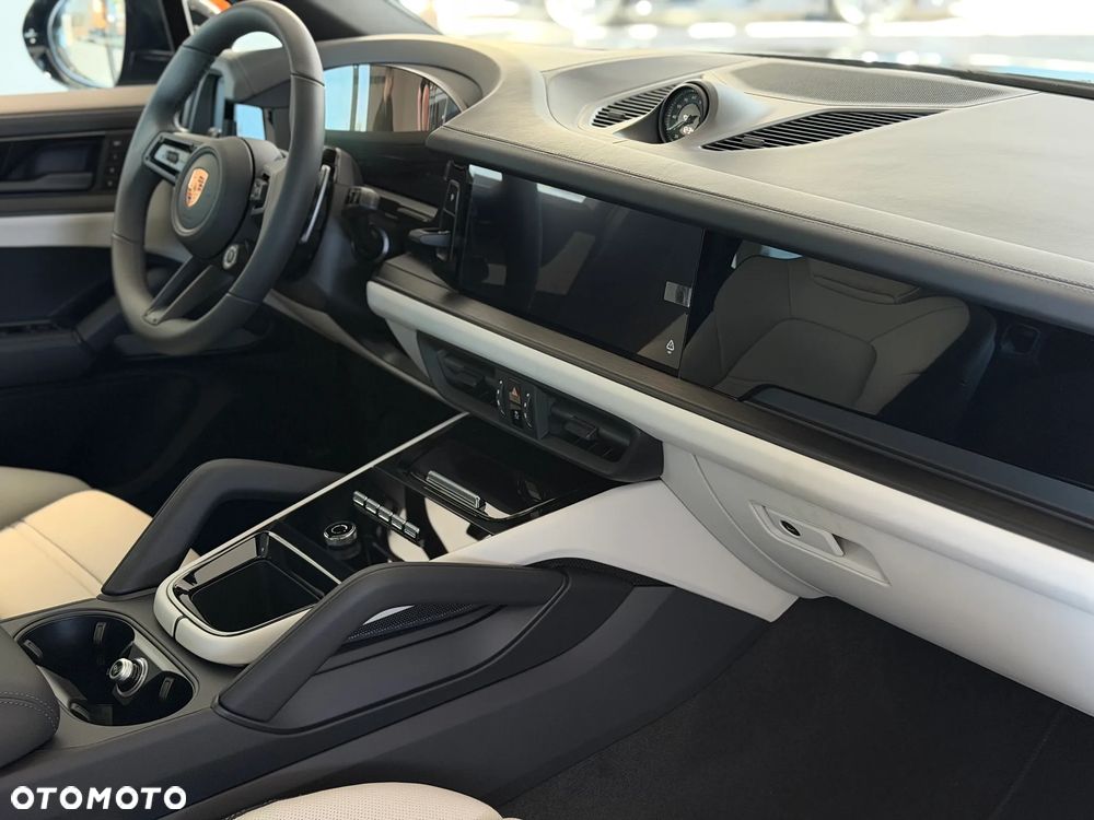 Porsche Cayenne E-Hybrid PHEV Black Edition - 14