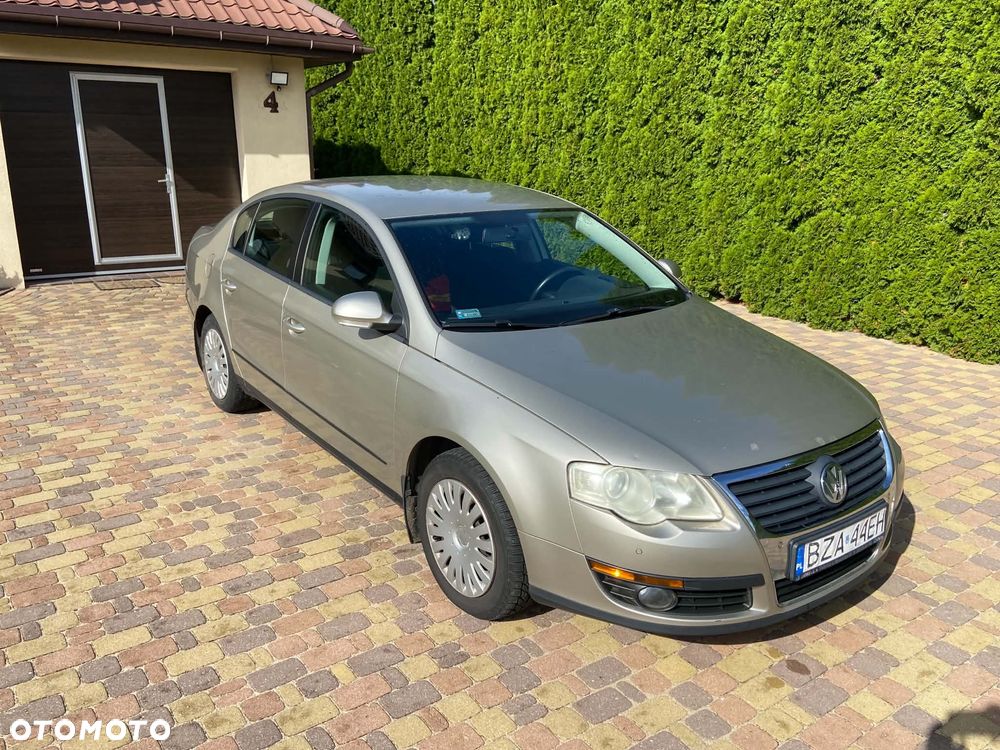 Volkswagen Passat - 11