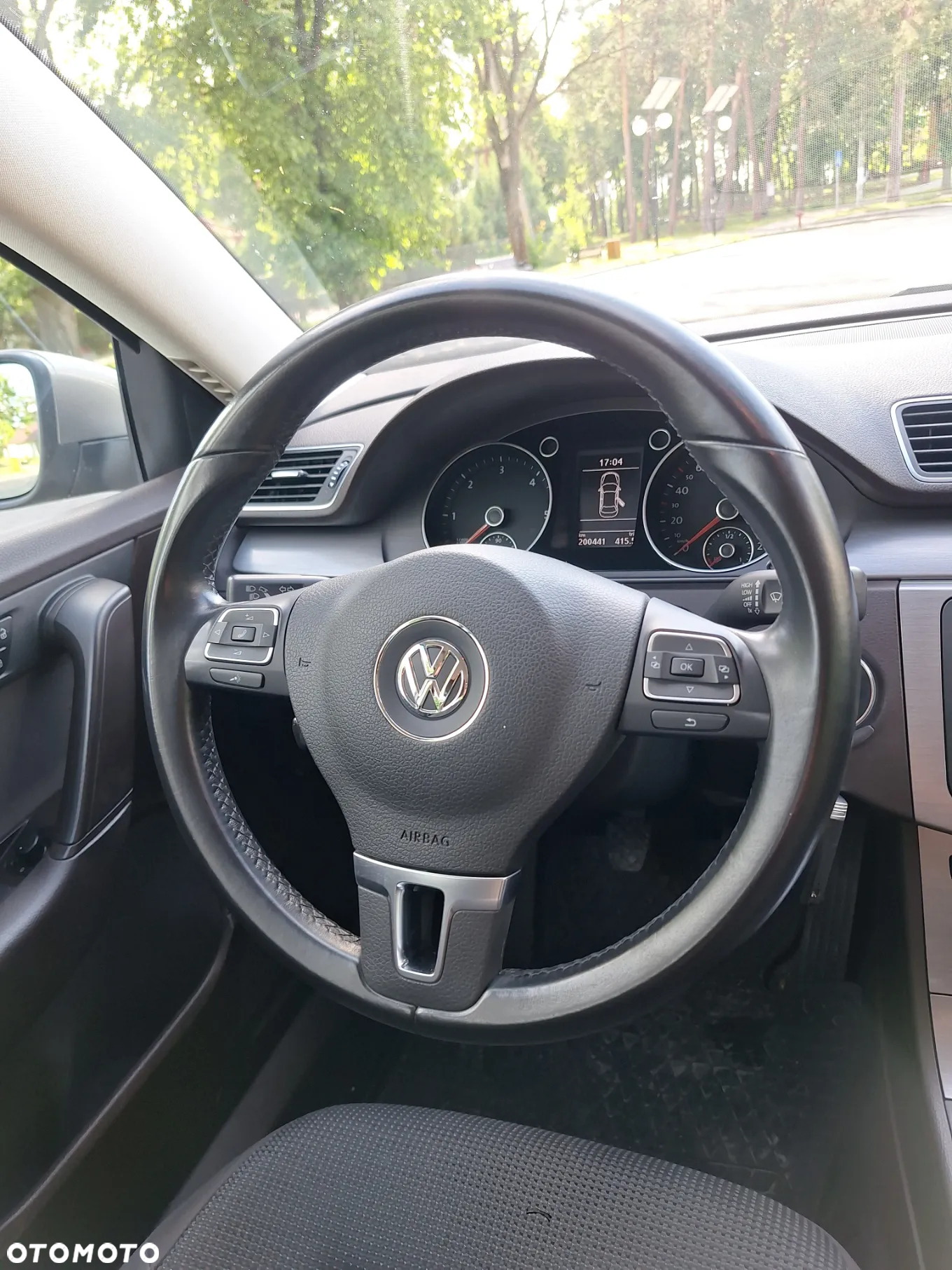 Volkswagen Passat 2.0 TDI Trendline - 12