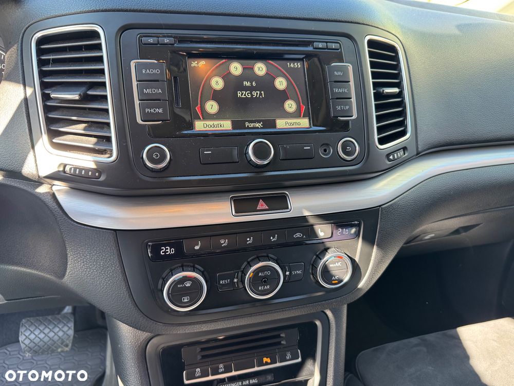 Volkswagen Sharan 2.0 TDI DSG BlueMotion Technology Highline - 19