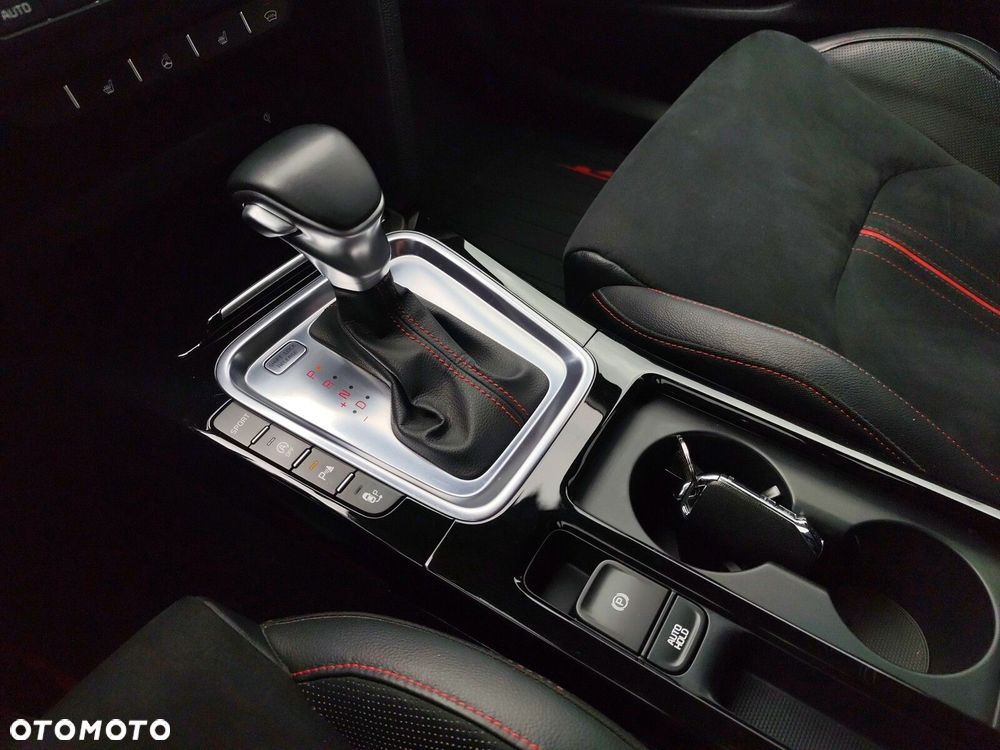 Kia ProCeed - 23