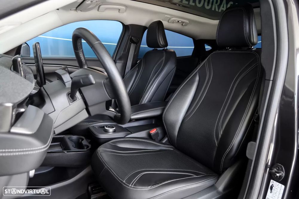 Ford Mustang Mach-E - 9