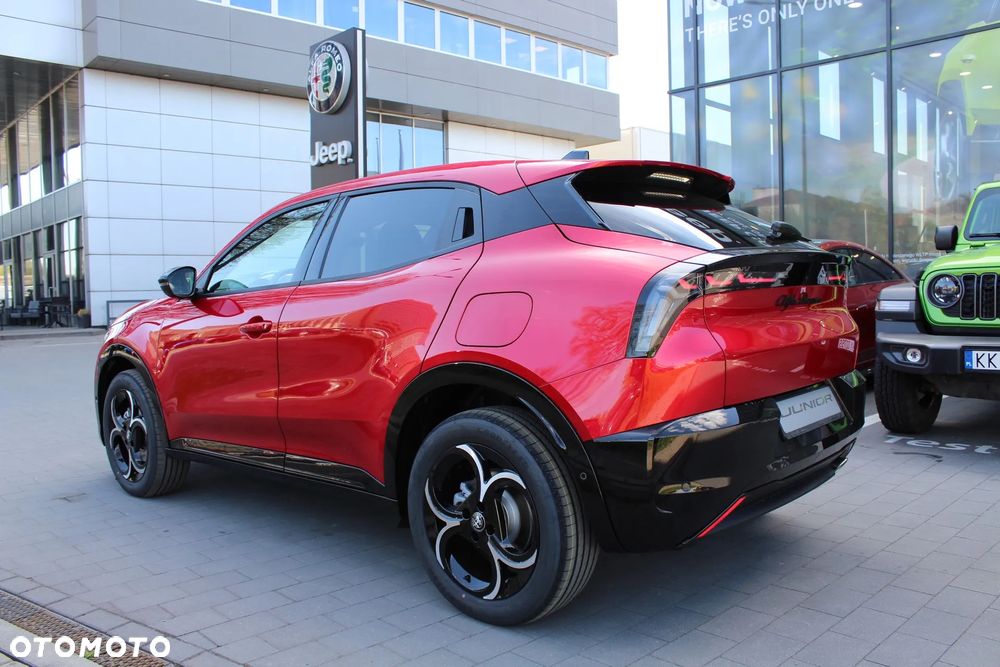 Alfa Romeo Junior 1.2 mHEV Ti Q4 eDCT - 6