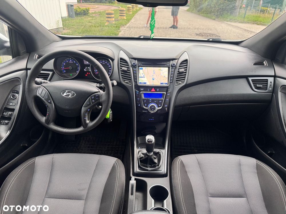 Hyundai i30 1.6 GDI Premium - 11