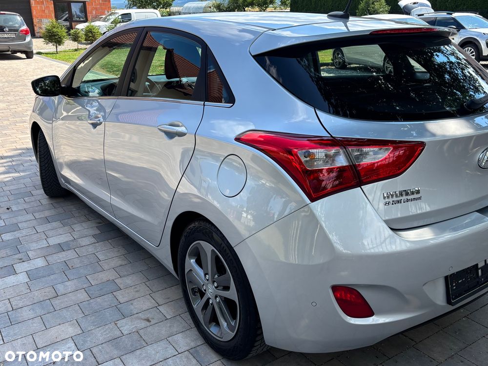 Hyundai i30 1.6 CRDi Premium - 6