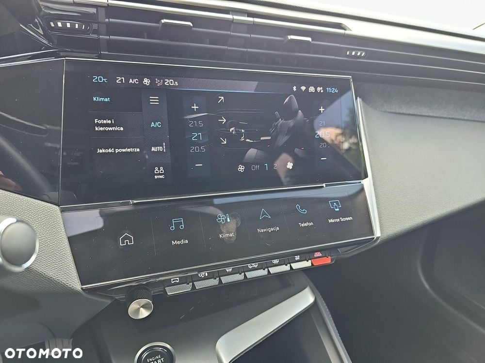 Peugeot 408 - 25