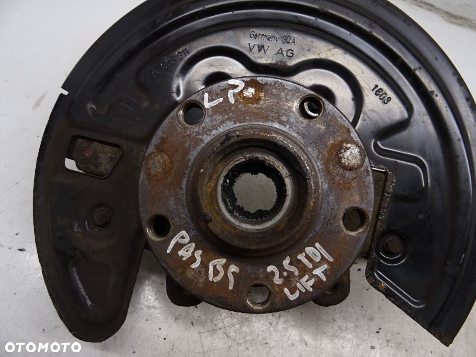 VW PASSAT B5 LIFT 2.5TDI PIASTA ZWROTNICA LEWA LEWY PRZÓD - 2