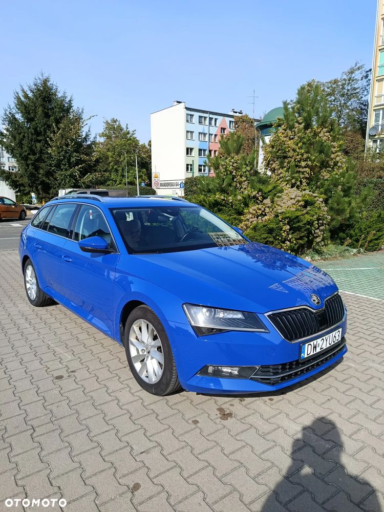 Skoda Superb 2.0 TDI L&K DSG7 - 17
