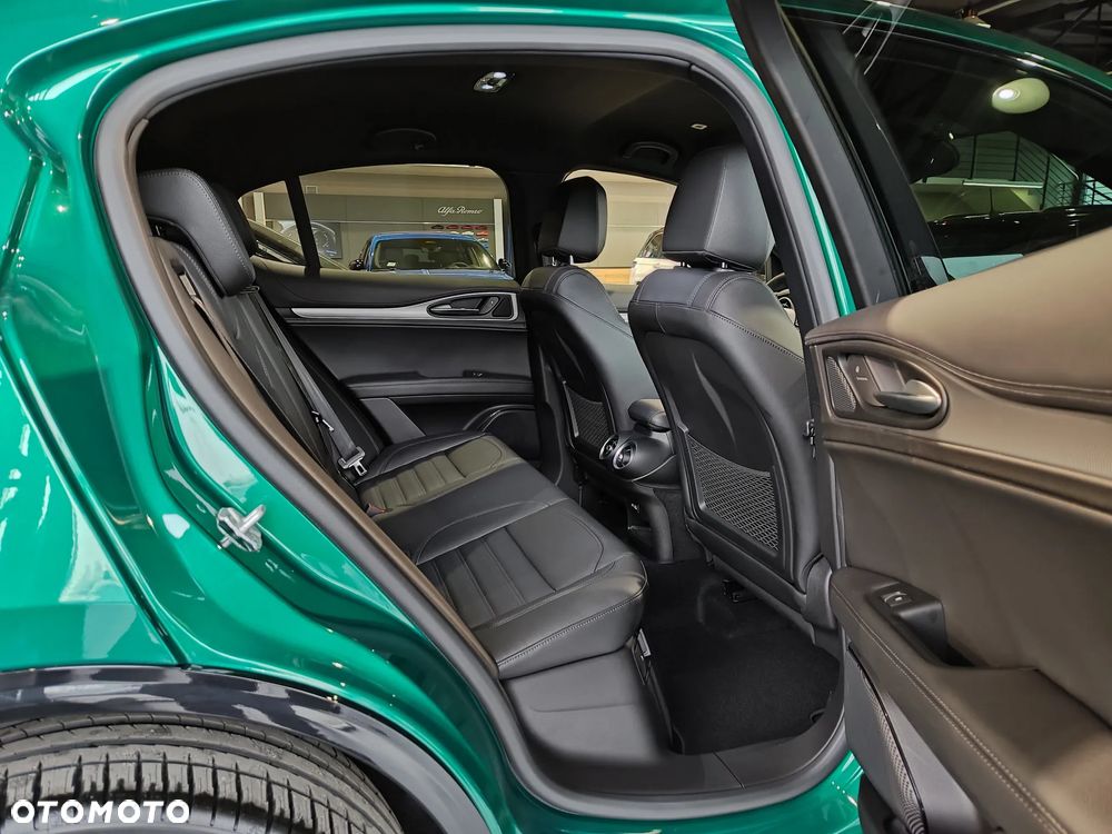 Alfa Romeo Stelvio 2.0 Turbo Veloce Q4 - 11