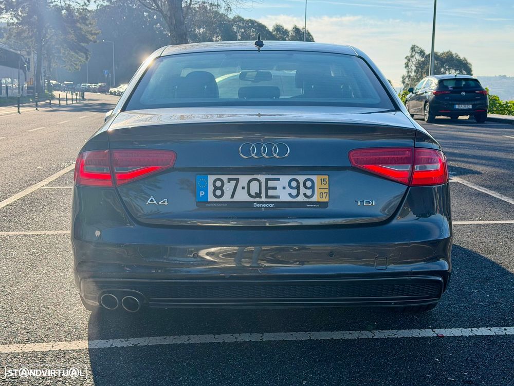 Audi A4 2.0 TDI S-line - 5