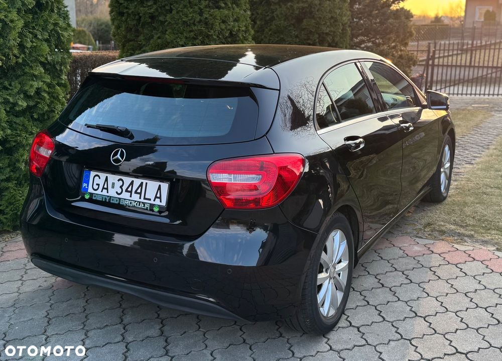 Mercedes-Benz Klasa A 180 BlueEfficiency Edition - 4