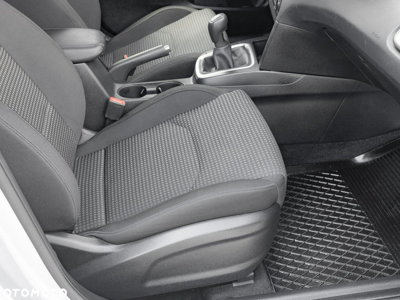 Kia Ceed 1.6 CRDi SCR S - 29