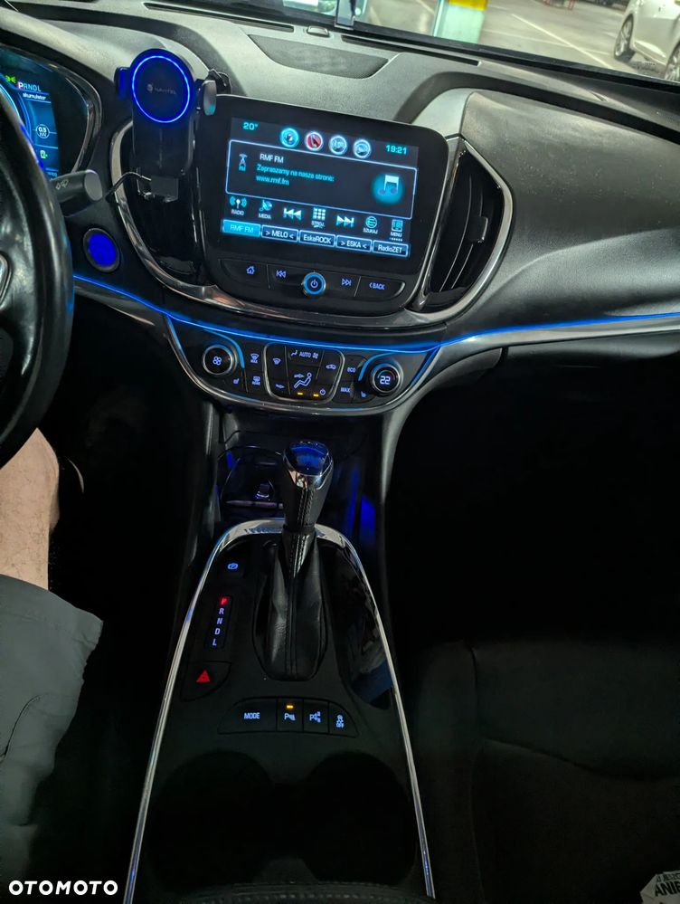 Chevrolet Volt - 17