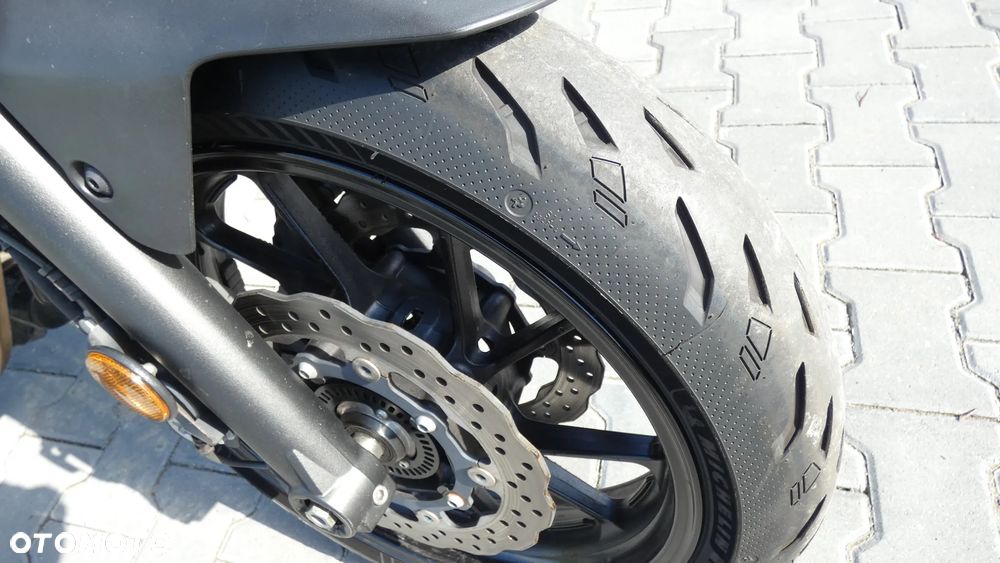 Yamaha MT - 12