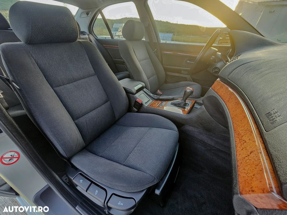 BMW Seria 5 530dA - 12
