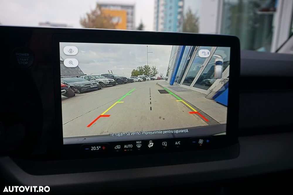 Ford Transit Courier - 10