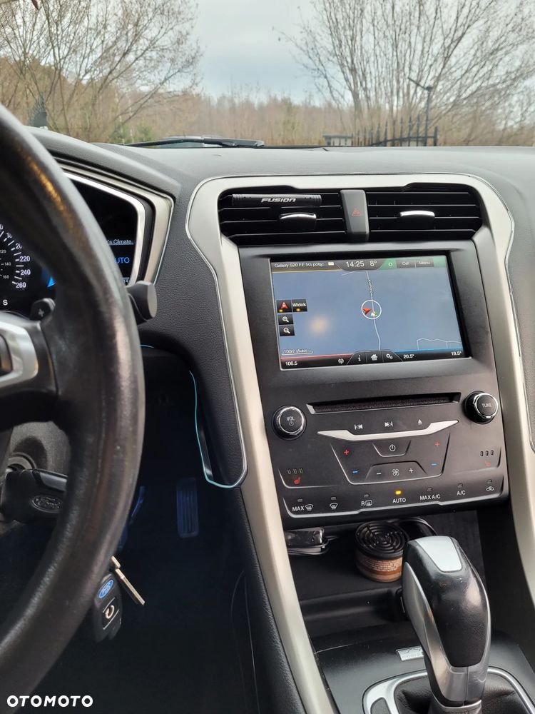 Ford Fusion 2.0 EcoBoost Titanium - 11