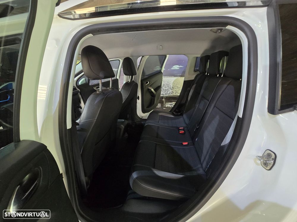 Peugeot 2008 1.2 PureTech Allure - 8