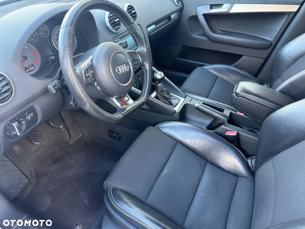 Audi A3 Sportback 2.0 TDI DPF Ambiente - 14