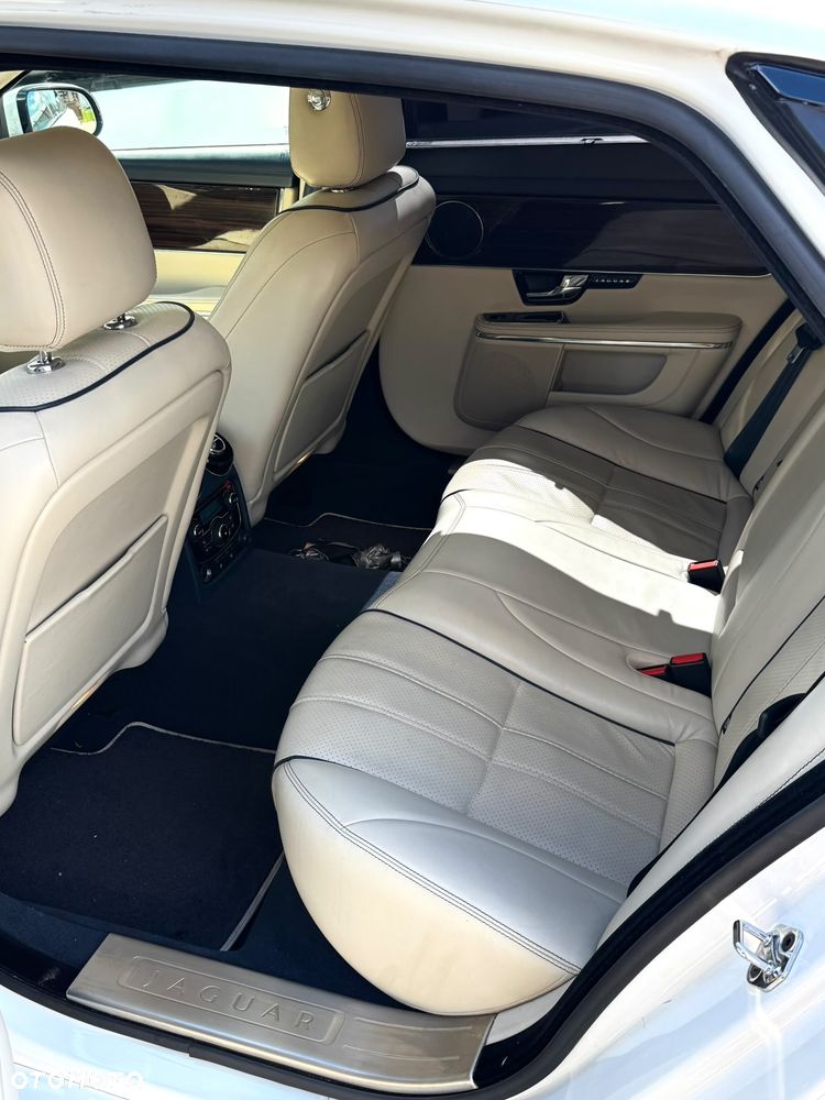 Jaguar XJ 5.0 V8 LWB Portfolio - 7