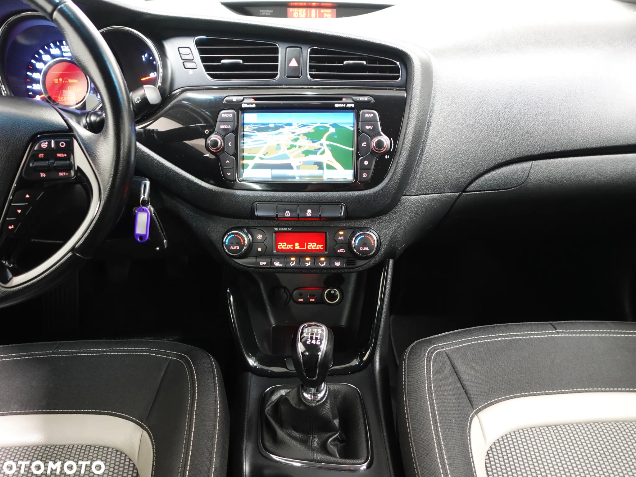 Kia Ceed 1.6 GDI ISG SW Spirit - 34