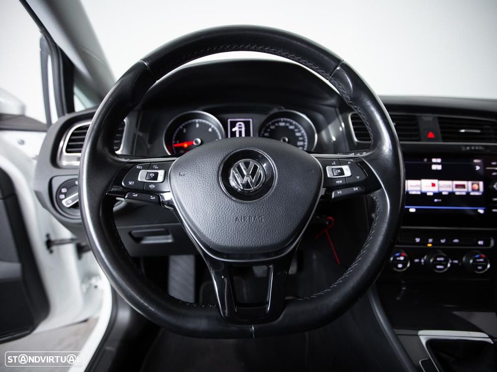 VW Golf Variant 1.6 TDi Confortline - 15