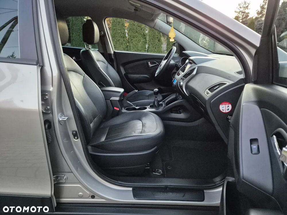 Hyundai ix35 1.7 CRDi 2WD blue Style - 26