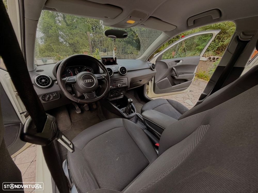 Audi A1 1.2 TFSI Attraction - 36