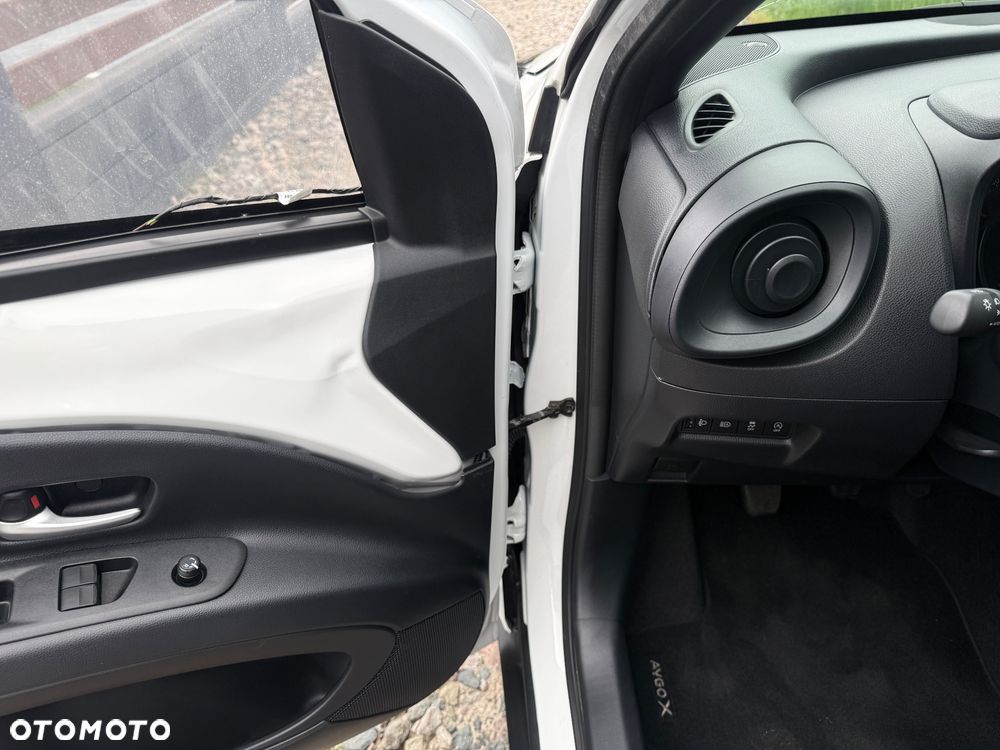Toyota Aygo X Air Style - 18