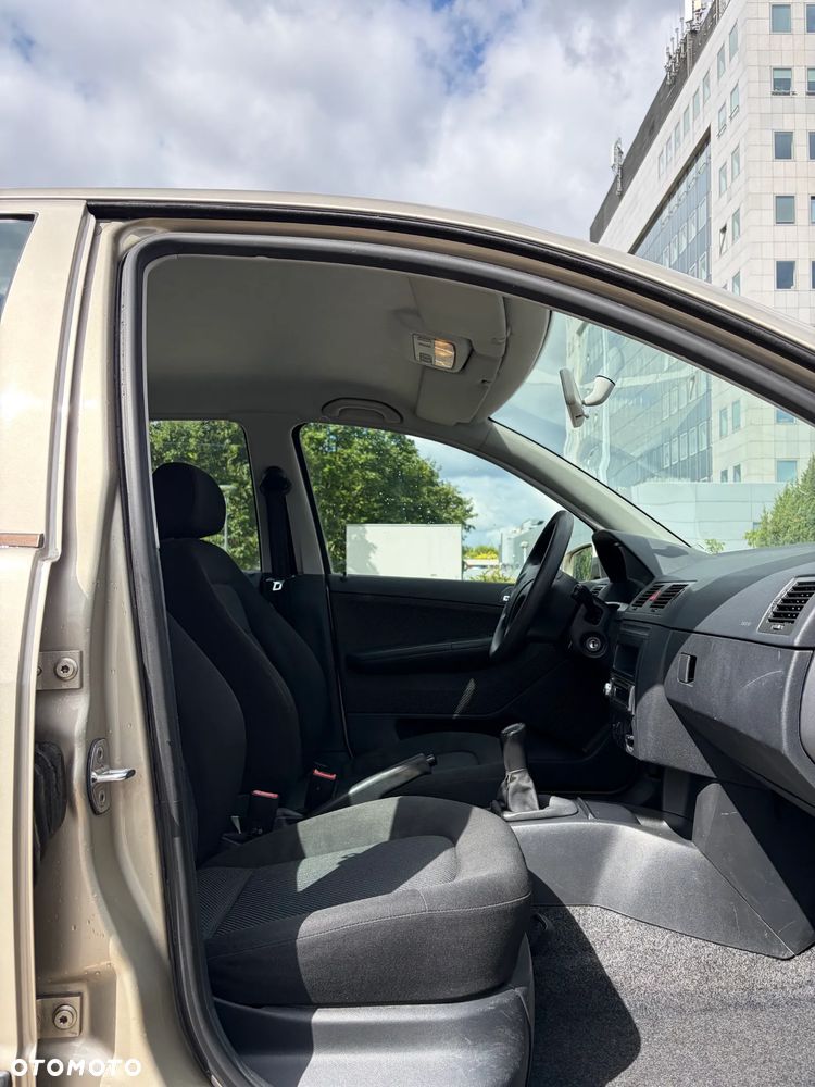 Skoda Fabia 1.2 12V Ambiente - 16