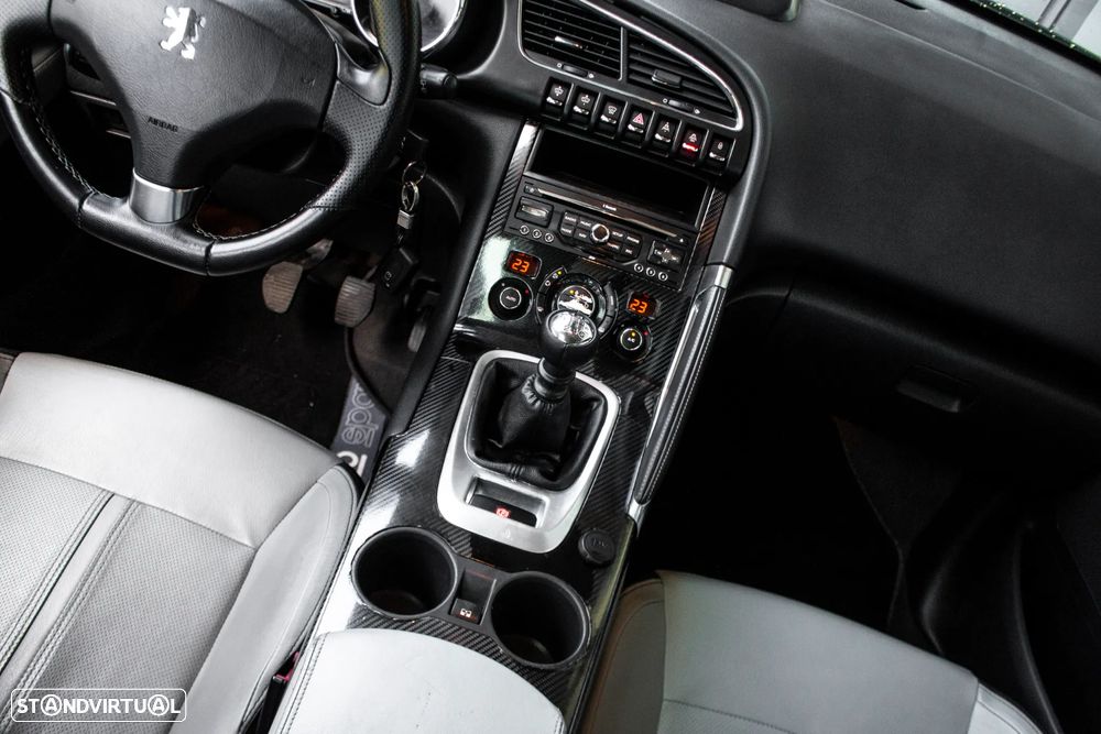 Peugeot 3008 1.6 HDi Roland Garros - 32