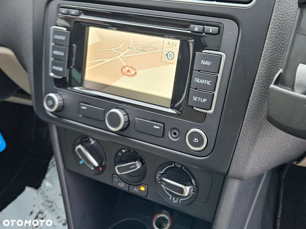 Volkswagen Polo 1.6 TDI DSG Highline - 16