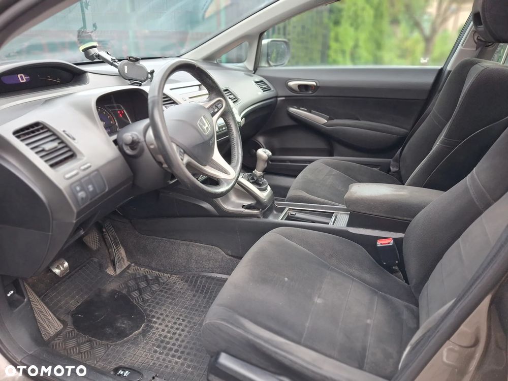 Honda Civic 1.8 Executive - 12